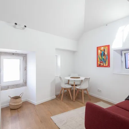 Alojamento de Acomodação e Pequeno-almoço Echo Homespaces Marquês Sesimbra