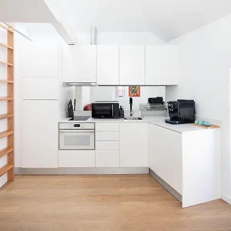 Alojamento de Acomodação e Pequeno-almoço Echo Homespaces Marquês 3*