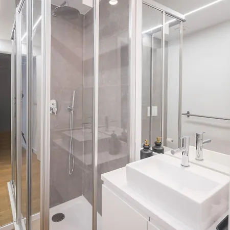 Nocleg ze śniadaniem Echo Homespaces Marques 3*